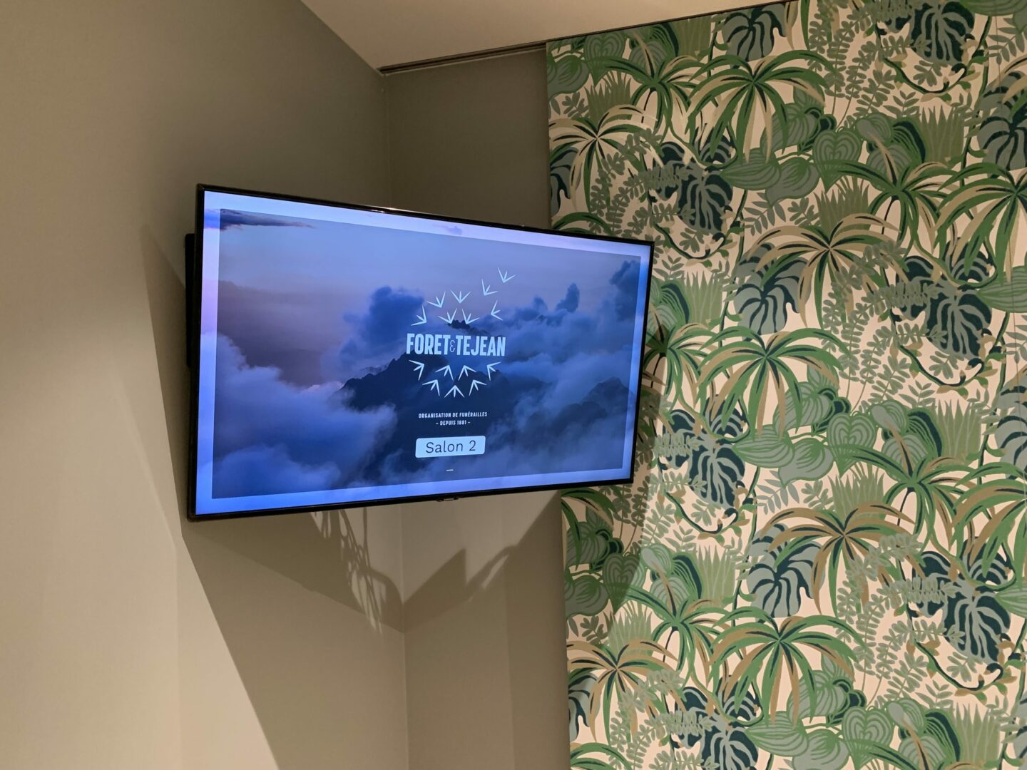 Funérarium Foret Tjean Funeral Screen